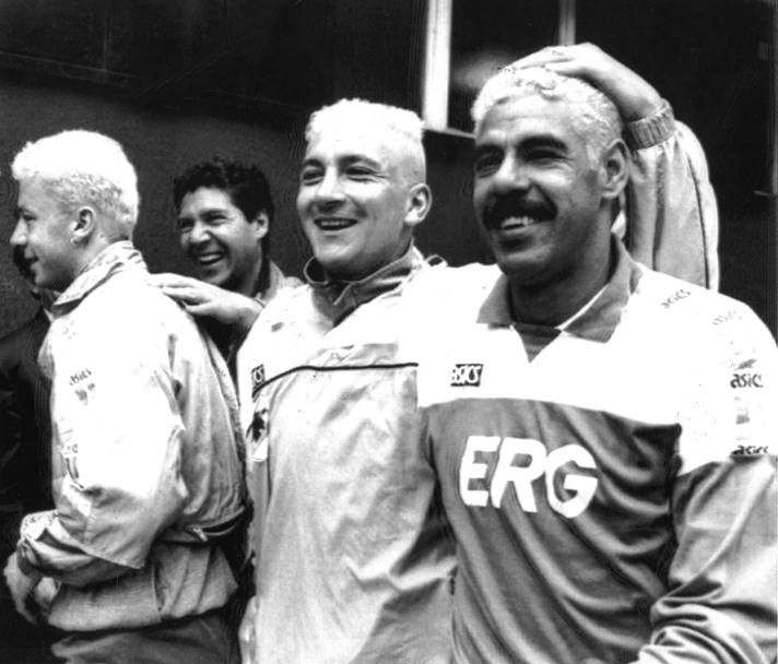 Per festeggiare lo scudetto del campionato 90-91 Vialli, Bonetti e Cerezo si tingono i capelli di biondo (Ap)